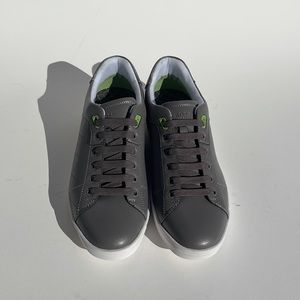 NWOT Hugo Boss sneakers